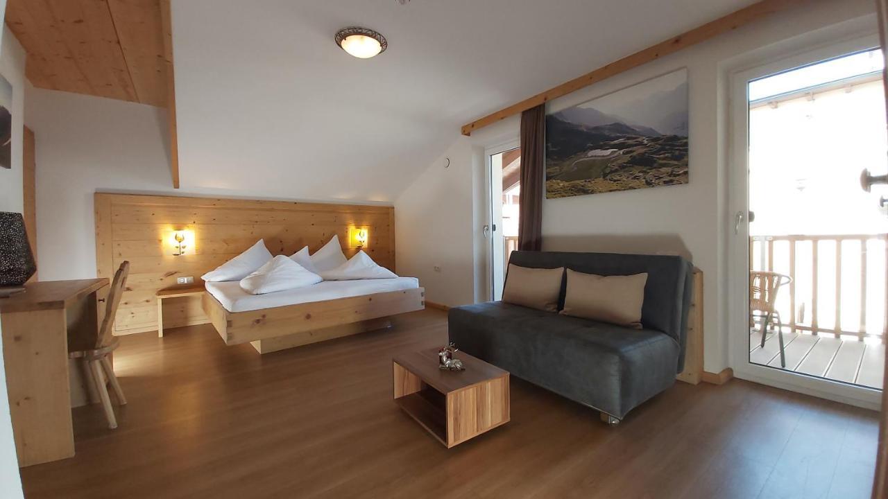 Adler Hotel-Pension Fulpmes Εξωτερικό φωτογραφία