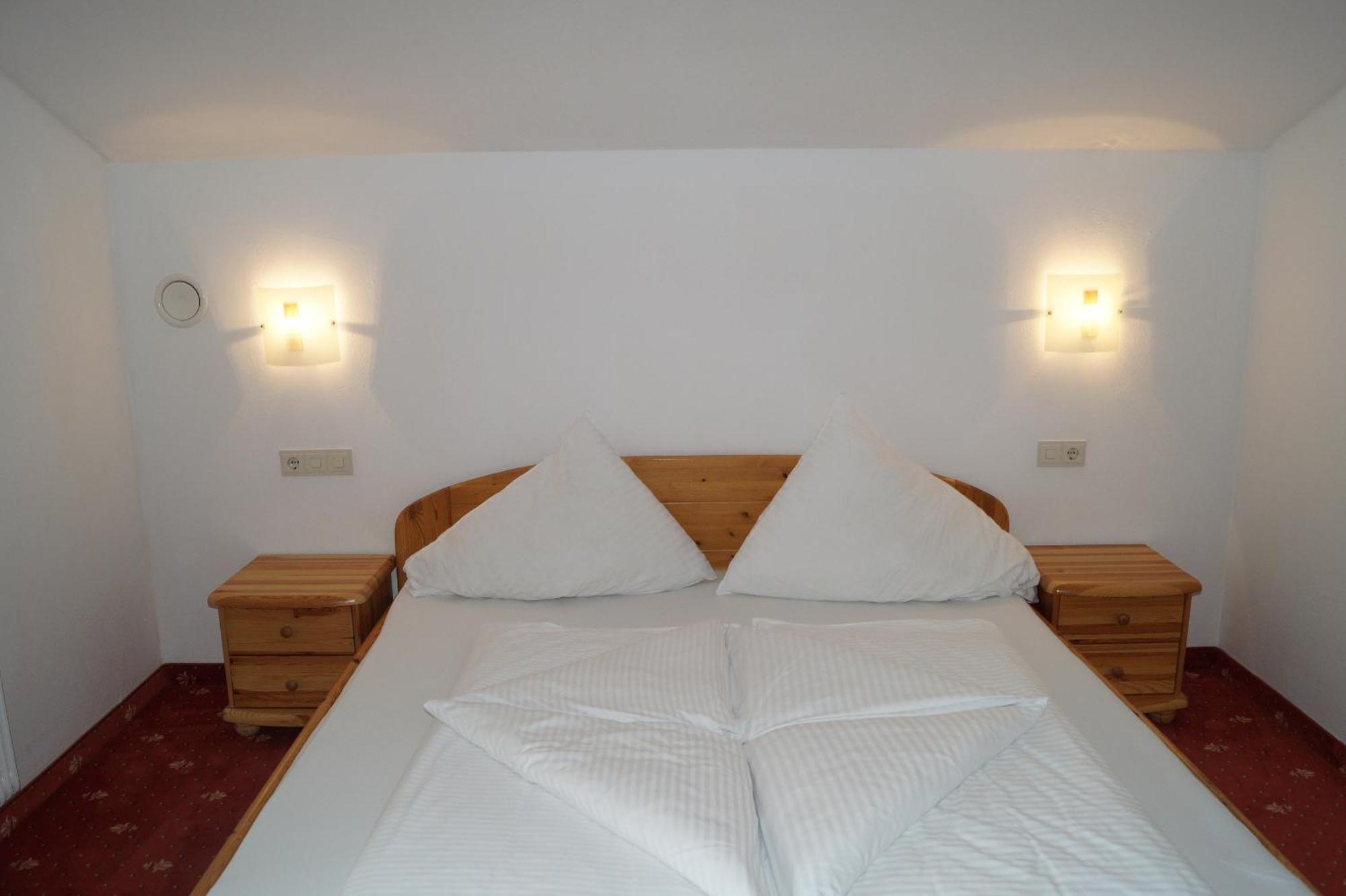 Adler Hotel-Pension Fulpmes Δωμάτιο φωτογραφία